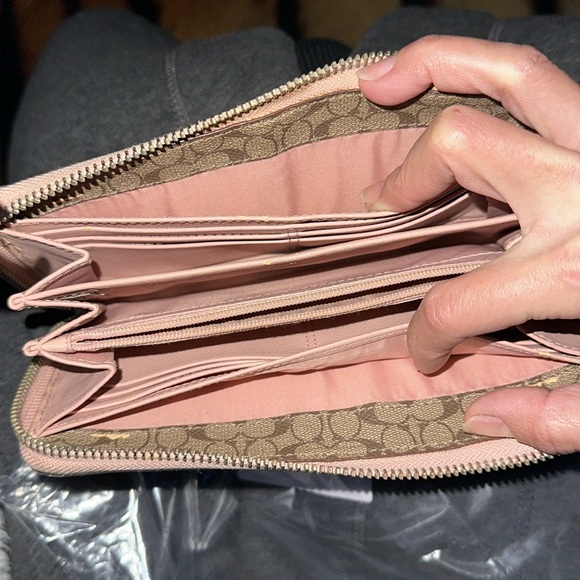 Coach pink long wallet with silver hardware signature monogram brown lined ๐ - Picture 10 of 12